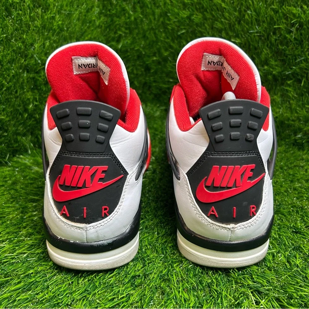 Air Jordan 4 Retro Fire Red 2020 White Black Mens Size 11 DC7770-160